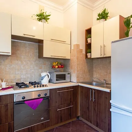 Royal Group - Rumyantseva 17 Apartment